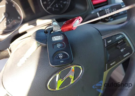 2017 Hyundai Elantra Se z USA, uszkodzony, nr VIN 5NPD84LF9HH037578